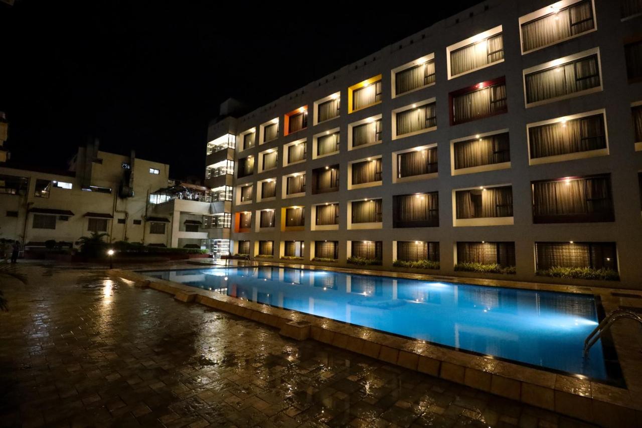 Hotel Atithi, Aurangabad Dış mekan fotoğraf